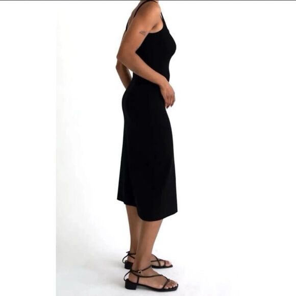 NWT Rumored Square Neck Fitted Ribbed Parisian Midi Dress Black - Picture 3 of 5